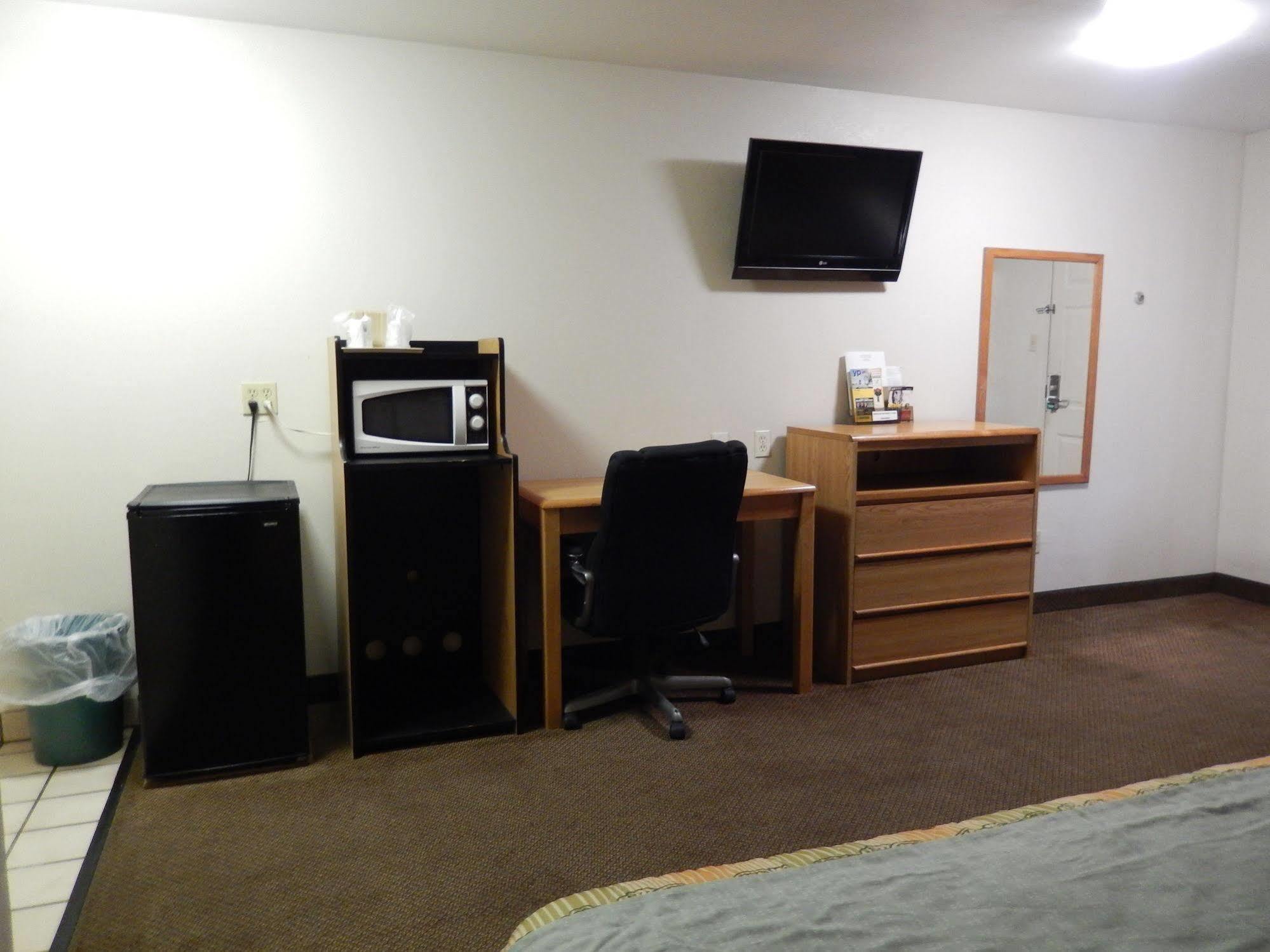 Executive Inn Pearsall Exterior foto