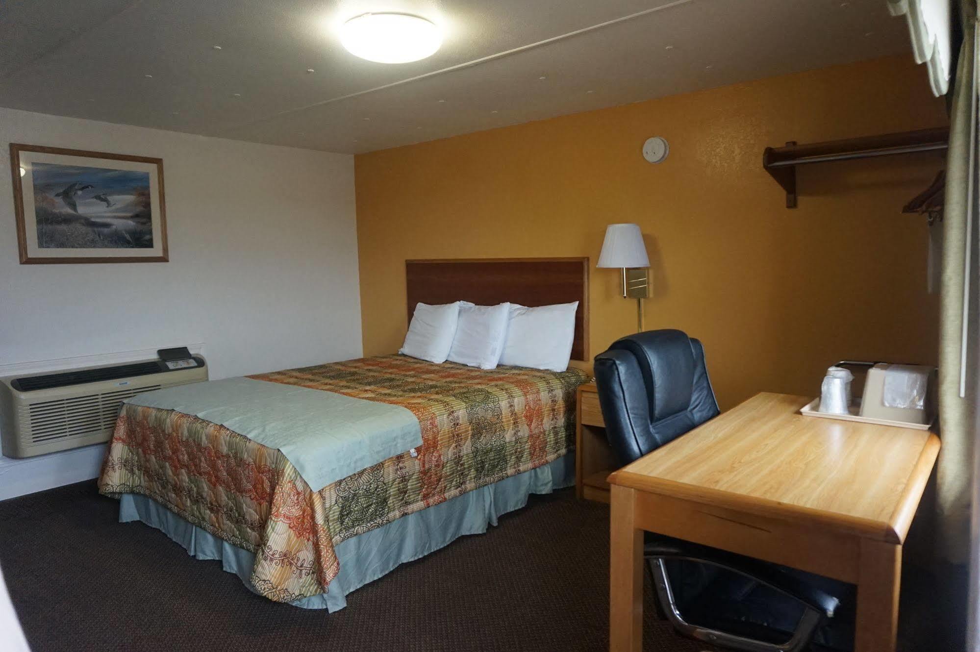 Executive Inn Pearsall Exterior foto